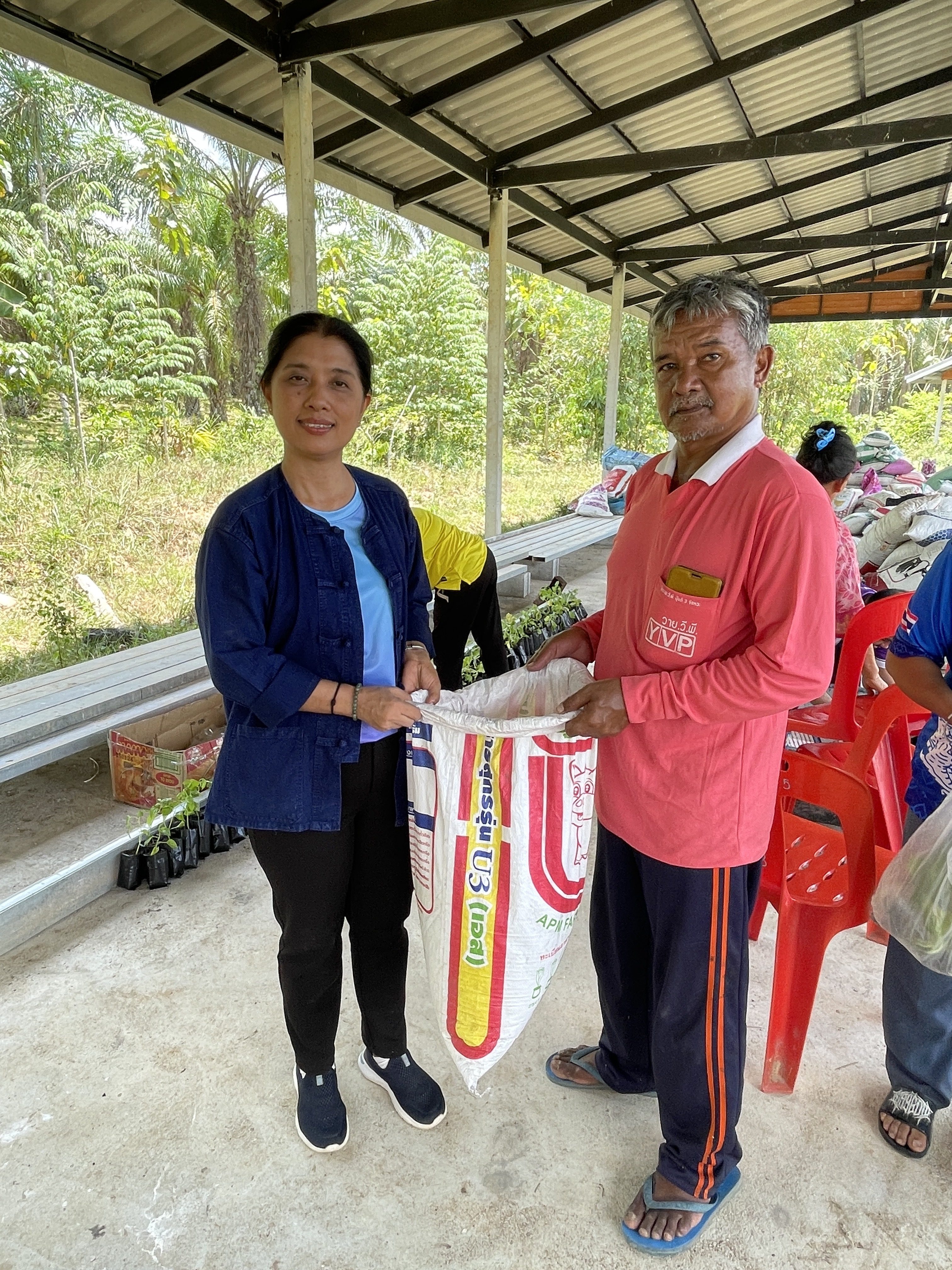 สพอ.คลองท่อม ลงพื้นที่แปลงโคก หนอง นา ระดับ CLM ต.เพหลา